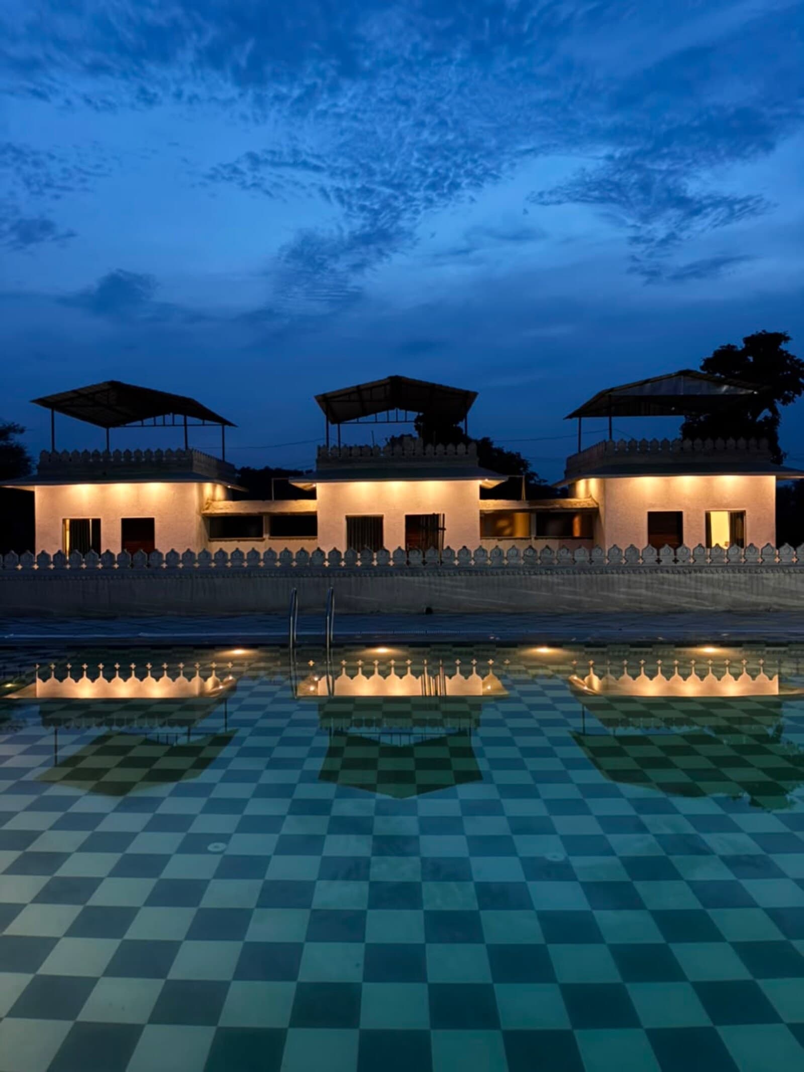 Marudhar Resort - the poolside